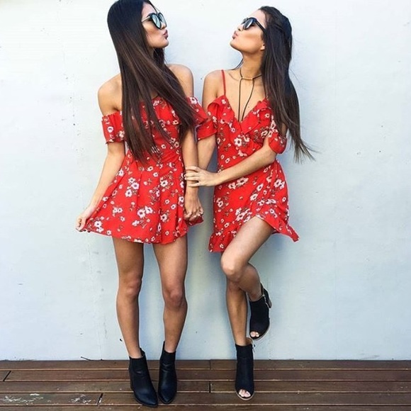 Last one! Floral mini wrap dress - Picture 3 of 7